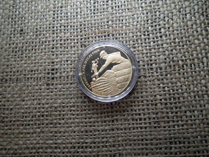 200 forint 2001 PP , A Pál Utcai Fiúk , ( kapszula karcos csak ! ) 