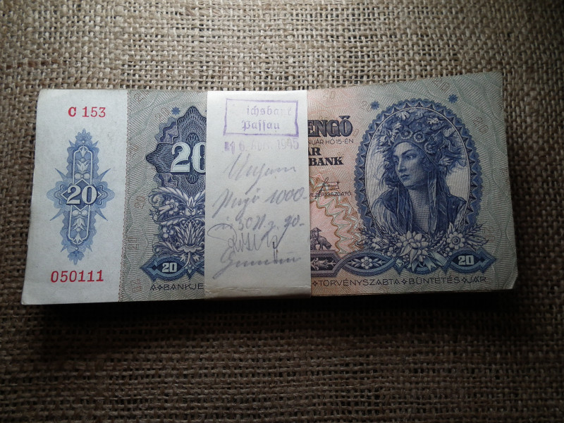 20 pengő 1941 , 50 db , 1 köteg ! Eredeti német , banki kötegelő , 1945 április ! Nagyon szép darabok is ! 