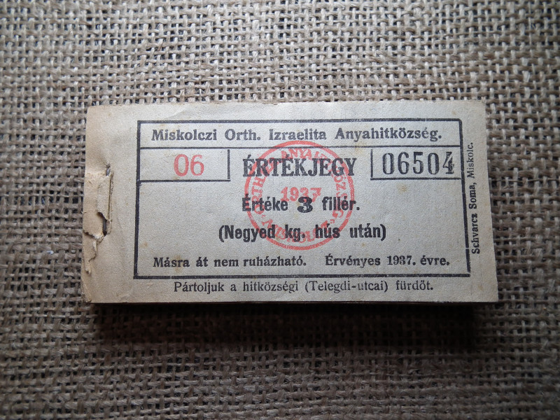 Miskolc , Miskolczi Ortodox Izraelita Anyahitközség ! Értékjegy 3 fillér 1937 , 1/4 kg hús , Orth. ! Ritka köteg ! 97 db sorszámkövető !