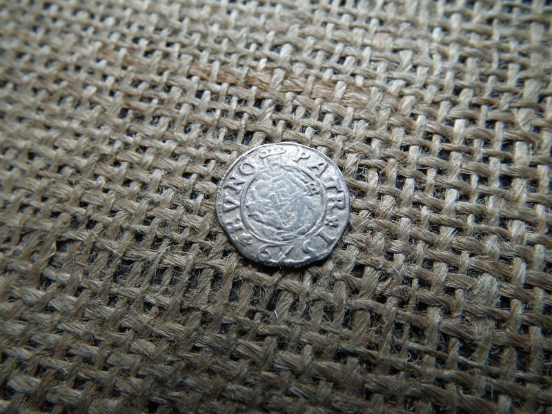 Rudolf , ezüst dénár 1579 KB , Körmöcbánya ! denár , évszám a köriratban 