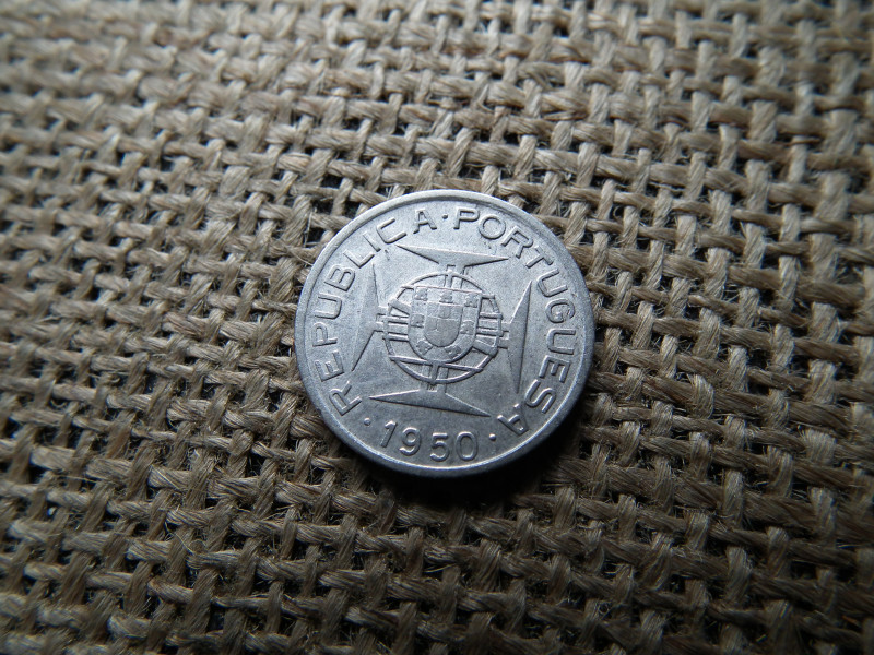 Mozambik ezüst 2,5 escudos 1950 , escudo 