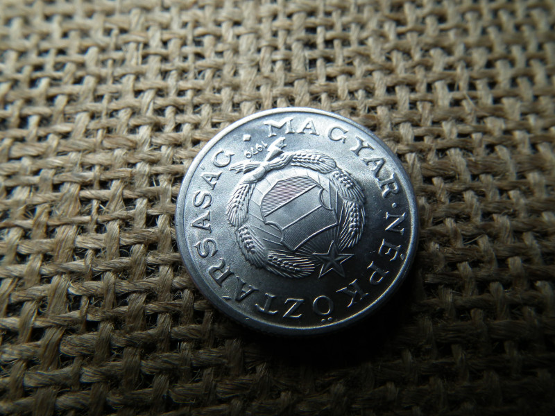 1 forint 1979 , verdehibás , sugaras !  Csillag sugarai nem érik el a búzakalászt