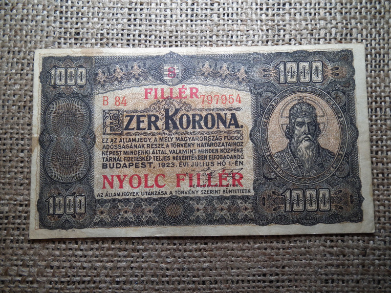 1000 korona 1923 , 8 fillér felülbélyegzés , nyolc fillér 