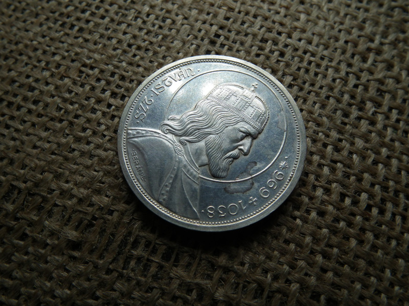 Szent István , ezüst 5 pengő 1938 