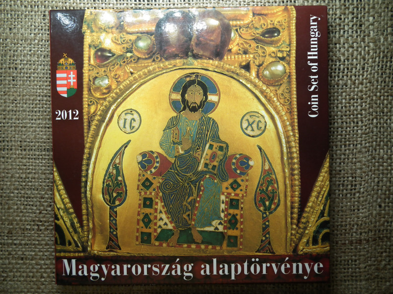 FORGALMI SOR MAGYARORSZÁG ALAPTÖRVÉNYE 2012 BU