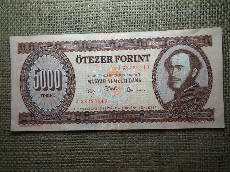 5000 forint 1992 J , nagyon szép 