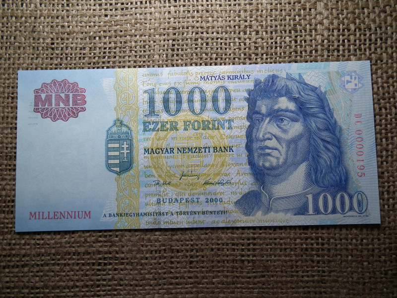 UNC 1000 Forint 2000 Millennium   DC  0000195 , alacsony sorszám