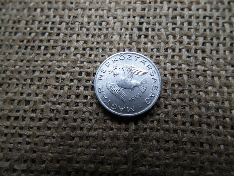 10 fillér 1951 , extra 