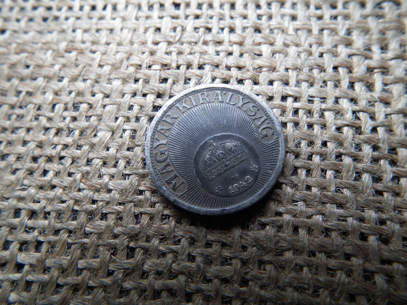 10 fillér 1942 , vas  , sherardírozott 