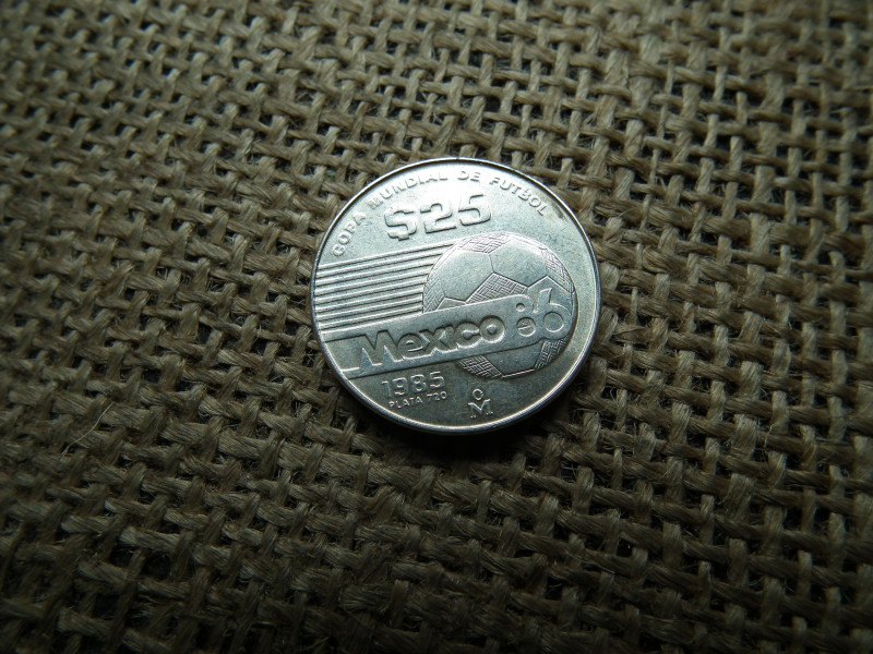 Mexikó , ezüst 25 pesos 1985 , peso , ritkább , Foci 