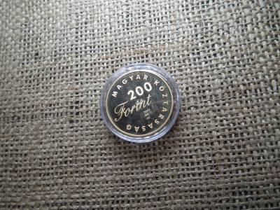 200 forint 2001 PP , Toldi , ( kapszula karcos csak ! ) 