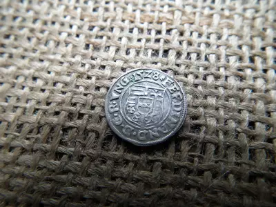 I. Ferdinánd ezüst dénár 1528 KB , Körmöcbánya , denár
