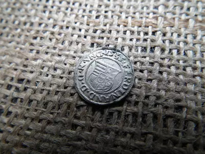I. Ferdinánd ezüst dénár 1535 KB , Körmöcbánya , denár