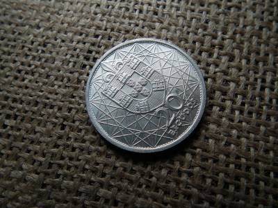 Portugália ezüst 20 escudos 1966 , escudo 