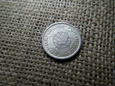 Angola 10 escudos 1952 , escudo 