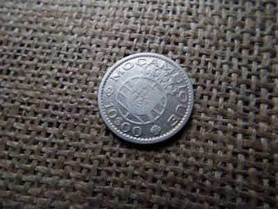 Mozambik ezüst 10 escudos 1952 , escudo 