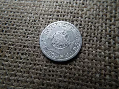 Mozambik ezüst 10 escudos 1952 , escudo 