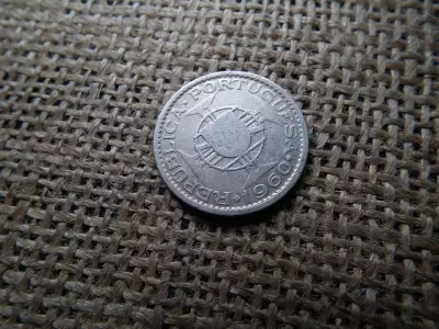 Mozambik ezüst 10 escudos 1960 , escudo 