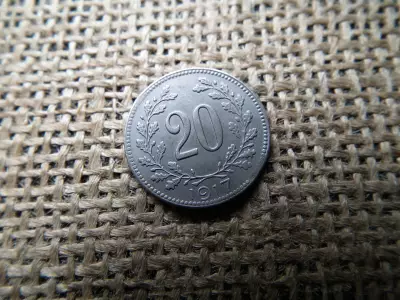 20 heller 1917 ,  verdehibás , kicsípett lapka 