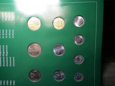 FORINT ÉRMÉS SOR  ( COIN SET OF ALL NATIONS HUNGARY ) Vegyes évjáratú érmékkel. (10 db) Pecsét: H4H 1995 ( " Franklin Mint " külföldi kiadás)