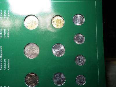 FORINT ÉRMÉS SOR  ( COIN SET OF ALL NATIONS HUNGARY ) Vegyes évjáratú érmékkel. (10 db) Pecsét: 1995 ( " Franklin Mint " külföldi kiadás)