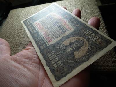 1000 korona 1923 , 8 fillér felülbélyegzés , nyolc fillér 