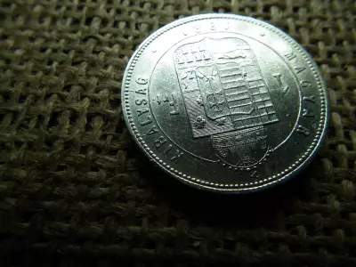 Ferenc József , ezüst 1 forint 1881 KB  , ritka , széles címer 
