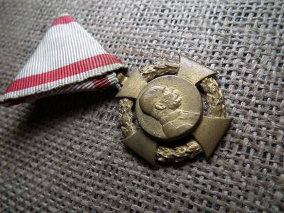 1848 - 1908 I. Ferenc József Katonai Jubileumi Kereszt EREDETI SZALAGJÁN 