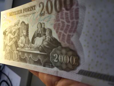 2000 forint 2013 CA UNC