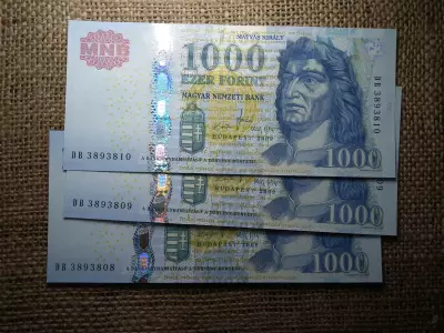 1000 forint 2009 DB , UNC , 3 db sorszámkövető 
