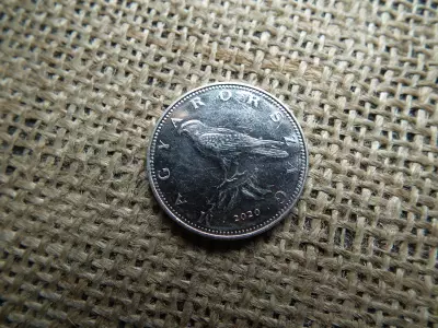 50 forint 2020 , lebegő sólyom , verdefényes  