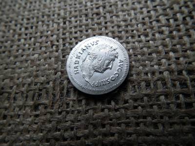 Hadrianus ezüst dénár , ezüst utánveret 