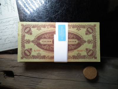 TÍZEZER PENGŐ 1945 - 25 DARABOS KÖTEG EGYBEN!!! TÍZEZER PENGŐ 1945 - 25 DARABOS KÖTEG EGYBEN!!!