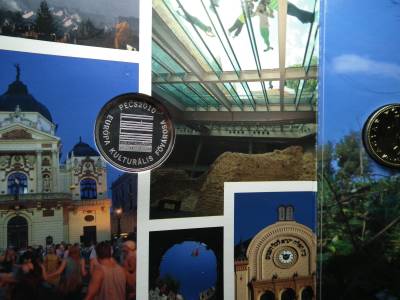 Pécs , forgalmi sor 2010 BU , benne a szín ezüst Pécs PP emlékérem Pécs , forgalmi sor 2010 BU , benne a szín ezüst Pécs PP emlékérem