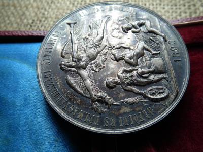 1890 Az érdem jeléül /  Alföldi és Délmagyarországi Általános Kiállítás Aradon , extra , ritka ezüst érem , eredeti doboz ! 