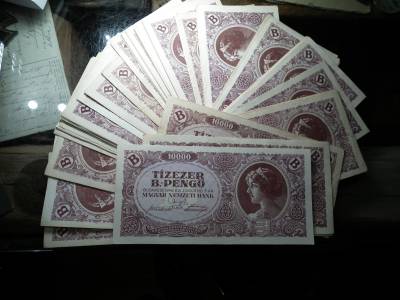 100 db , nagyon szép Tízezer B.-pengő 1946 , ritkább !  10000 , extrák 