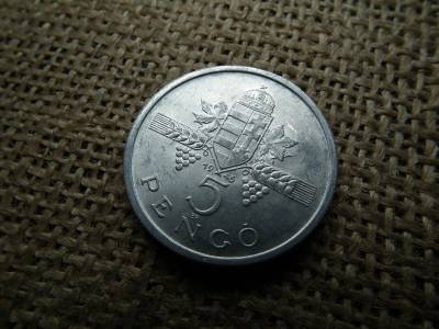 5 pengő 1945 , Parlament 