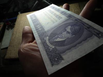 500 forint 1975 , extra 500 forint 1975 , extra