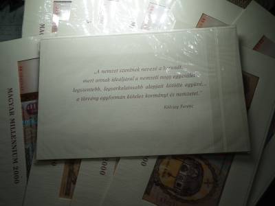 2000 forint 2000 MILLENNIUM emlékbankjegy - bontatlan díszcsomagolásban , ár / db , több darab esetén sorszámkövető ! 2000 forint 2000 MILLENNIUM emlékbankjegy - bontatlan díszcsomagolásban , ár / db , több darab esetén sorszámkövető !