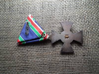 Vitézi Rend Ezüst Érdemkereszt , zománcozott, ezüstözött fém kitüntetés mellszalagon 