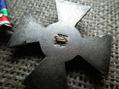 Vitézi Rend Ezüst Érdemkereszt , zománcozott, ezüstözött fém kitüntetés mellszalagon 