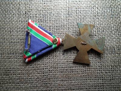 Vitézi Rend bronz Érdemkereszt , zománcozott, fém kitüntetés mellszalagon 