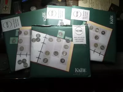 NUMIS Kabe , Érmetartó , éremtartó , érme berakó lap ! 5 db 30 férőhelyes ! Ár / zacskó ( 5 lap , 5 elválasztó ) Új !
